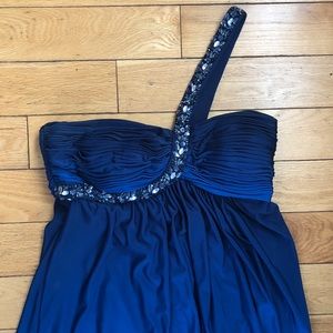 Cache One-Shoulder, Ombré Prom Gown!